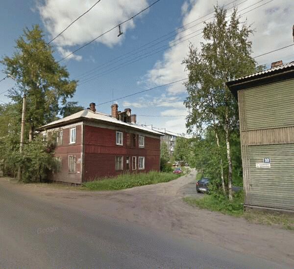 Банкомат Сбербанка России по адресу ул. Адмирала Кузнецова,  13